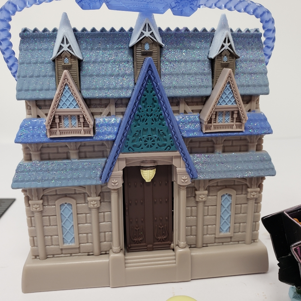 Disney Animators Collection Littles Surprise Feature Frozen Playset - Picture 2 of 15